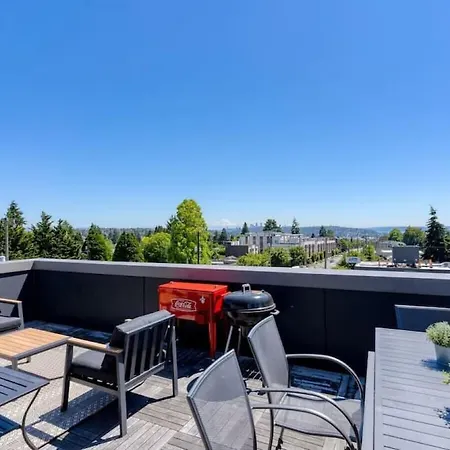 Modern Ballard Townhome With Rooftop Views